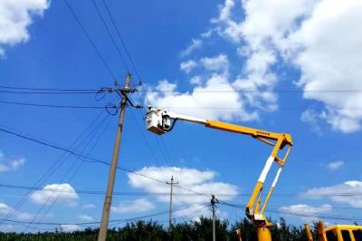 萊陽市供電公司對10千伏西留線、10千伏張莊線進(jìn)行集中帶電消缺