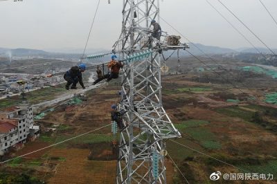 110千伏北花線 北五線12號至13號共用鐵塔改遷現(xiàn)場