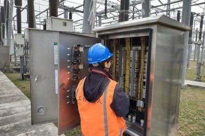 500千伏訪仙變開(kāi)展了節(jié)前二次設(shè)備特巡