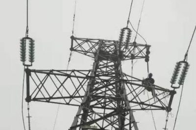 銅川市風(fēng)凰水泥有限責(zé)任公司110千伏專用線路消缺