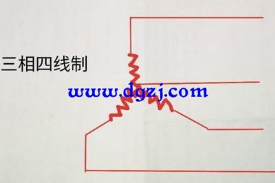 為什么電線桿有四根高壓線？