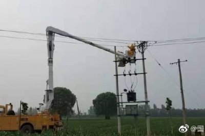 帶電作業(yè)本領(lǐng)強(qiáng)，客戶用電有保障