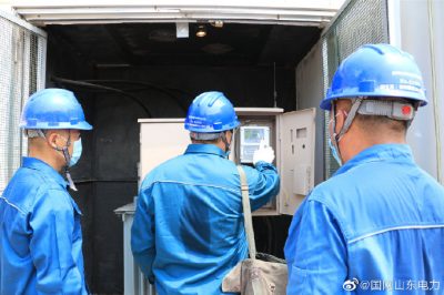 國網(wǎng)東阿縣供電公司重點巡視配電室、開閉所配備的排水泵、發(fā)電機等設備