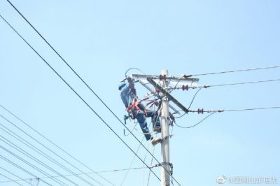 加快小區(qū)配電工程建設(shè)??保障居民用電無(wú)憂(yōu)
