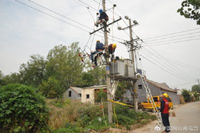 對10千伏和供5程臺線開展集中檢修，更換斷路器，安裝配變安裝