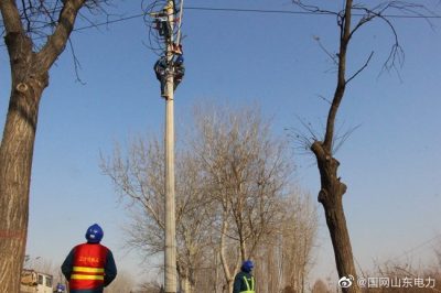 更換老舊導(dǎo)線700余米，安裝跌落式熔斷器一處