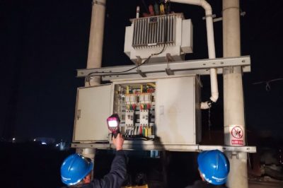 在夜間電力負(fù)荷高峰期對(duì)變壓器、線路進(jìn)行巡視