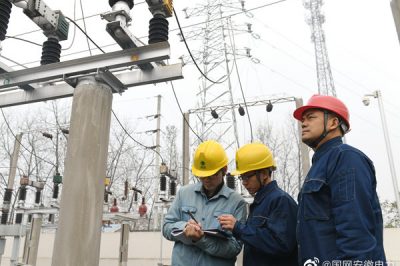 在雨雪大風(fēng)等特殊天氣，對(duì)設(shè)備、線路加強(qiáng)巡視監(jiān)督